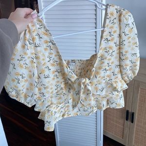 Cropped floral top